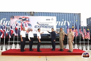 Tàu chở hàng ASEAN Express thúc đẩy thương mại ASEAN – Trung Quốc (Ngày 17/7/2024)